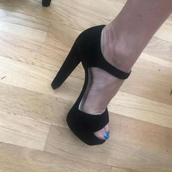REAL Prada black suede platforms. 6.5 or 7 - Picture 4 of 16